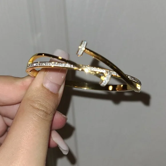 Gold Rhinestone Bracelet - Picture 5 of 8